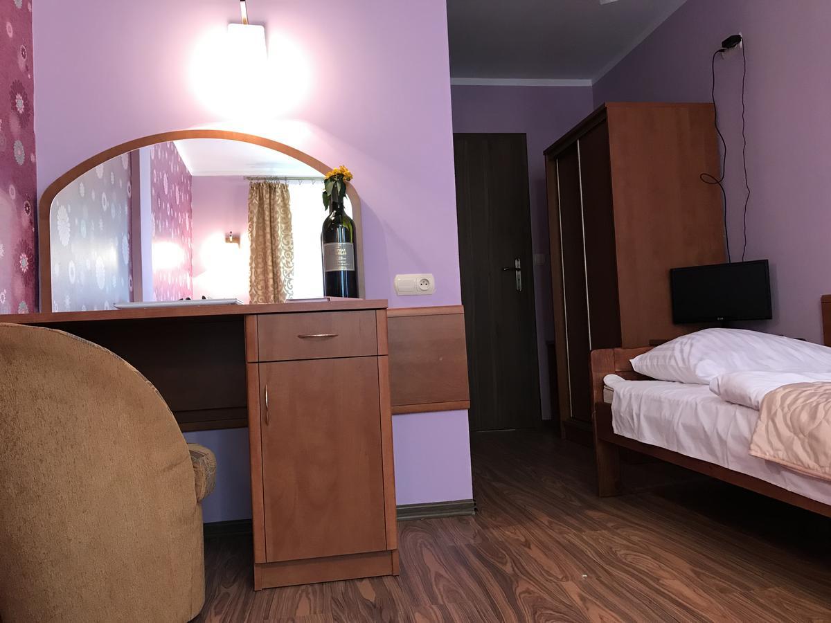 Gosciniec Kukle Bed & Breakfast Exterior foto