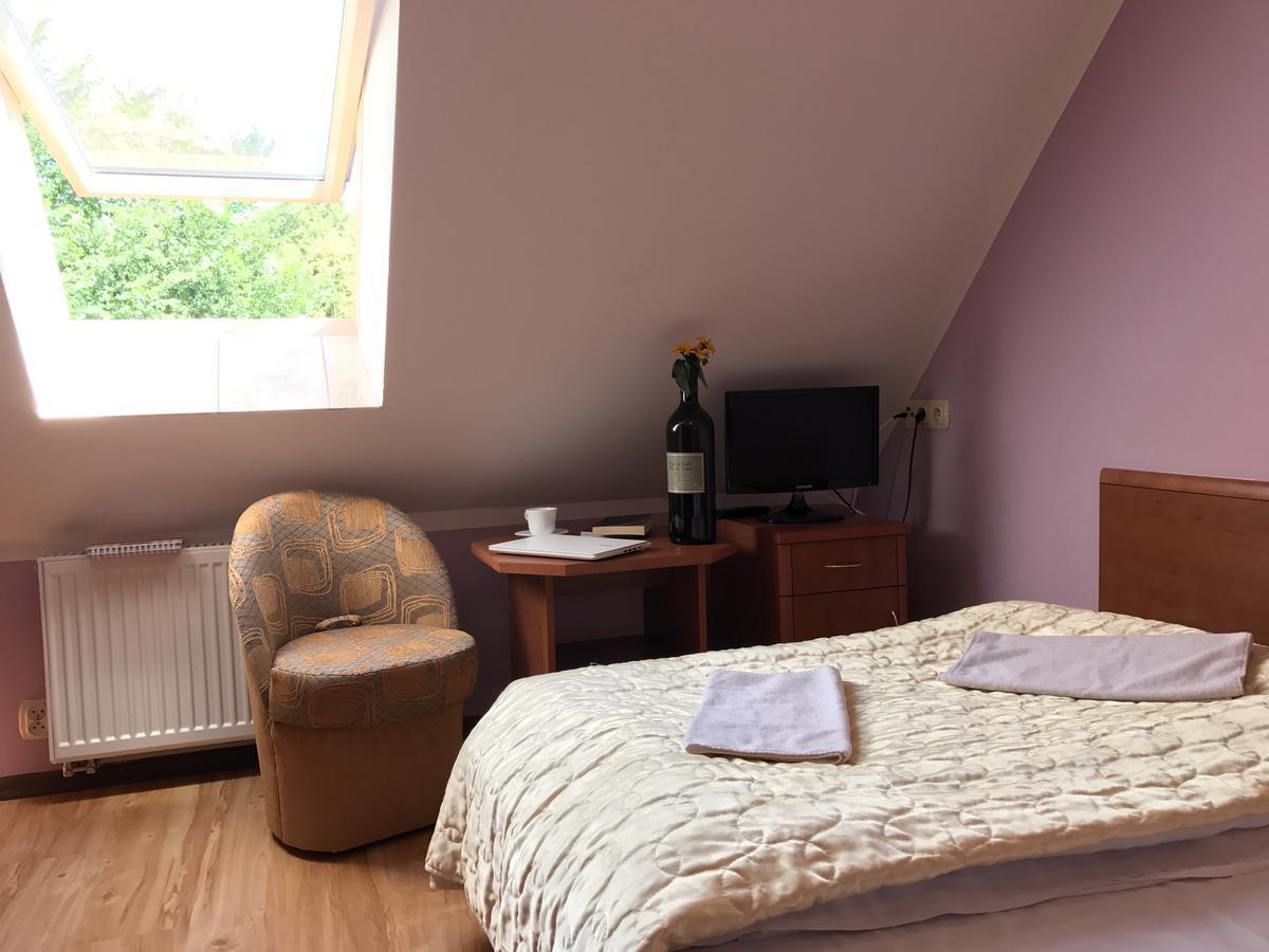 Gosciniec Kukle Bed & Breakfast Exterior foto