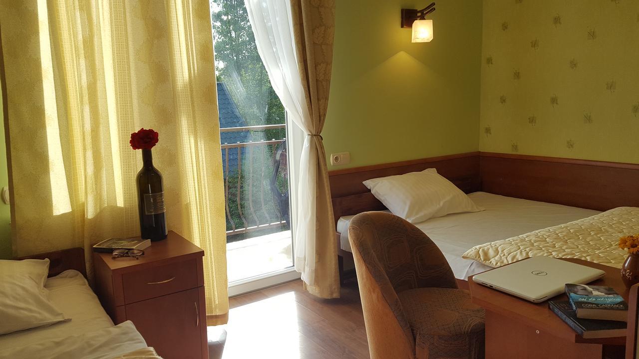 Gosciniec Kukle Bed & Breakfast Exterior foto
